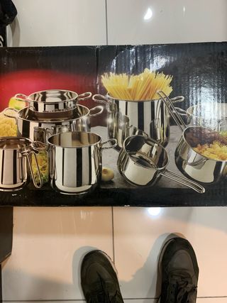 Batteria pentole in acciao inox .