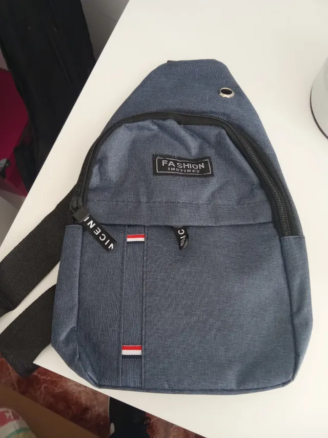 Mochila Cenic Azul y Negra