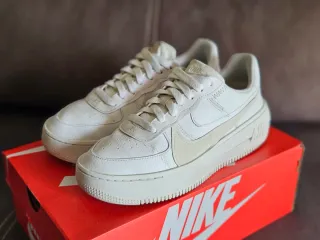 Nike Air Force 1 PLATFORM