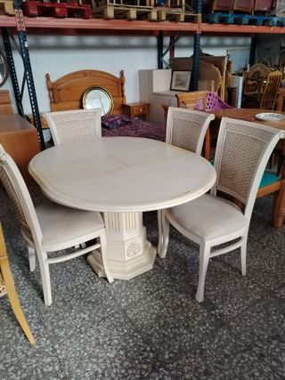 CONJUNTO MESA COMEDOR Y 4 SILLAS CLÁSICO