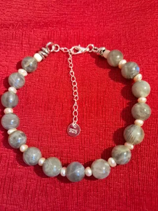 Pulsera de piedras labrador y perlas cerra de plat