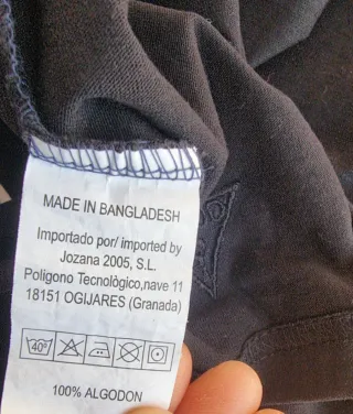 Camiseta Guess Negra Bordada Talla L/XL