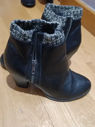 Botines negros con detalle tejido talla 38