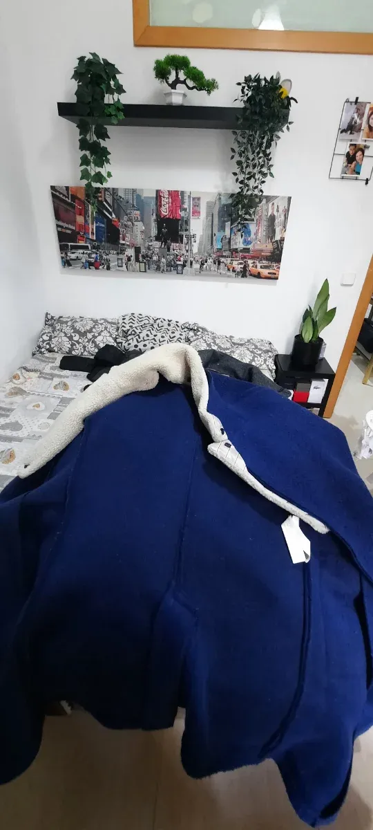 Abrigo azul con cuello borreguito Talla XL