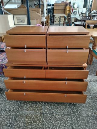 CÓMODA DE MADERA Y 2 MESITAS