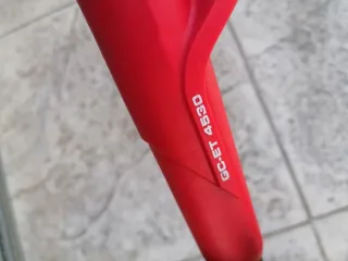 Desbrozadora Eléctrica Roja y Negra