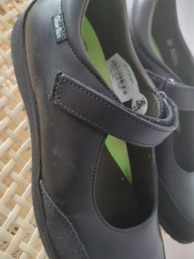 Zapatos colegiales tipo Merceditas nuevos
