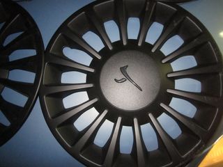 COPRI-CERCHI-COPPE-BORCHIE COL-NERO ORIG LANCIA Y