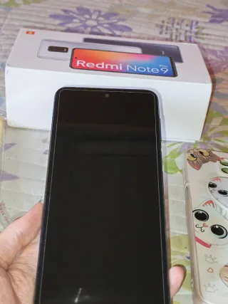 Xiaomi Redmi Note 9 Pro + 4 Fundas