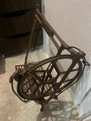 Máquina de coser Singer años 60