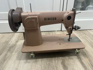 Máquina de coser Singer años 60