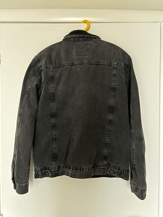 Giubbotto jeans Zara con collo in pelliccia