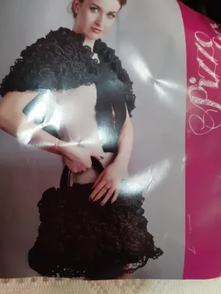 Lana Pizzo Lux Negra con Brillo 100g