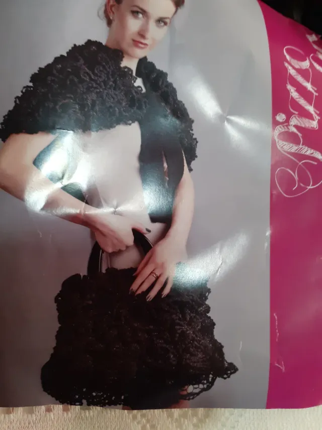 Lana Pizzo Lux Negra con Brillo 100g