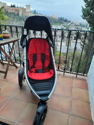 Carro de bebé 3 ruedas rojo
