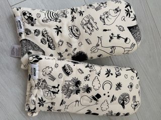 2 Guantes de Cocina Moomin Arabia