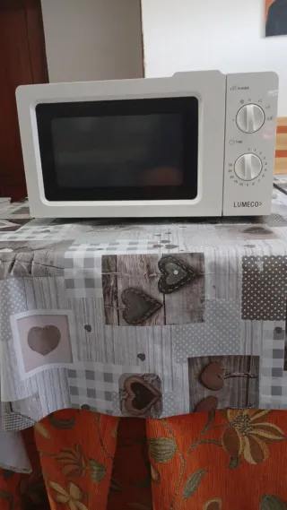 Microondas Lumeco 700W