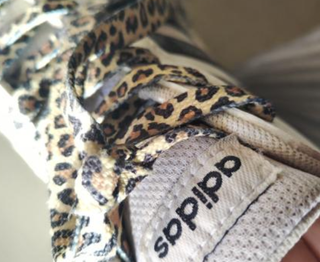 Adidas Bambas Talla 38 con Cordones Leopardo