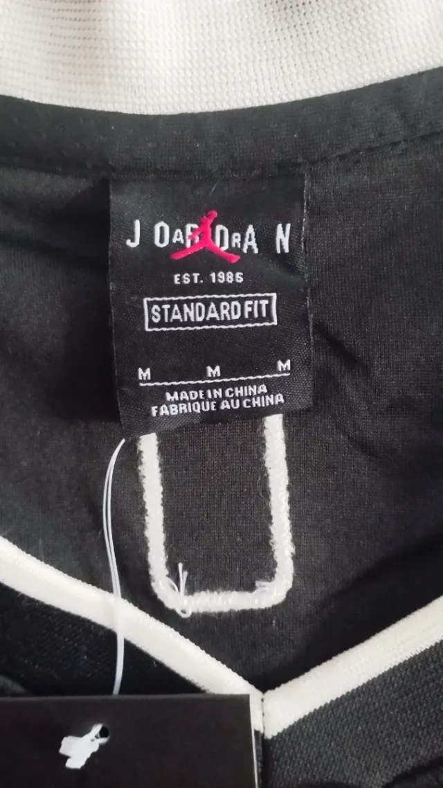 Camiseta Milwaukee Bucks Giannis #34 Negra Jordan