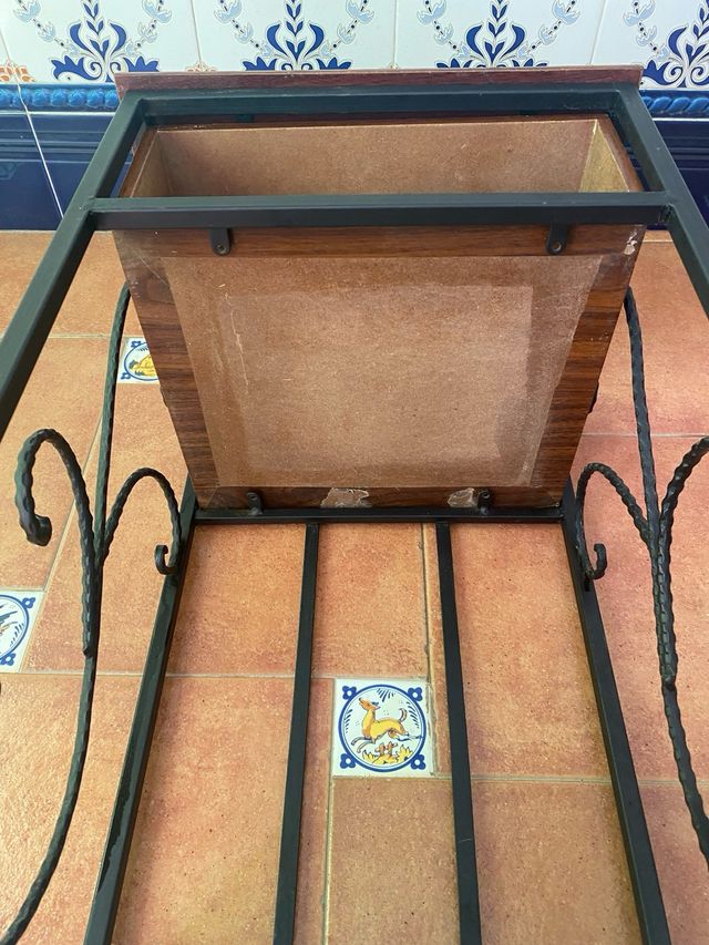 Mesilla auxiliar de entrada de Forja