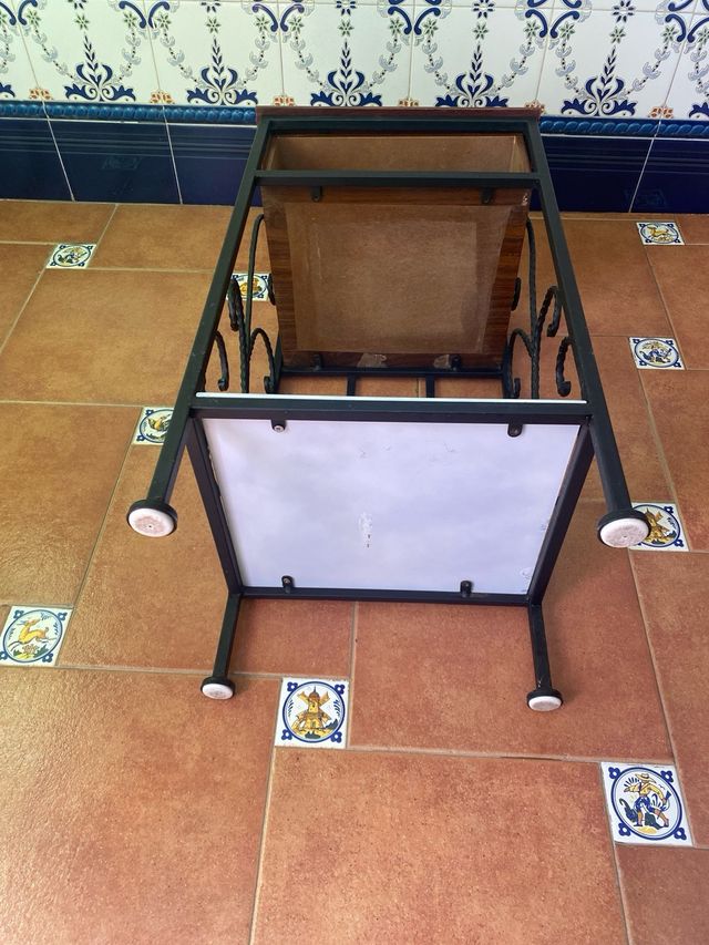 Mesilla auxiliar de entrada de Forja