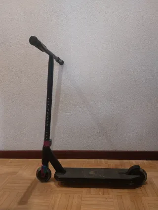 Patín Scooter NKD Negro