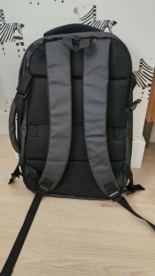 Mochila de viaje para PC Nutanix negra