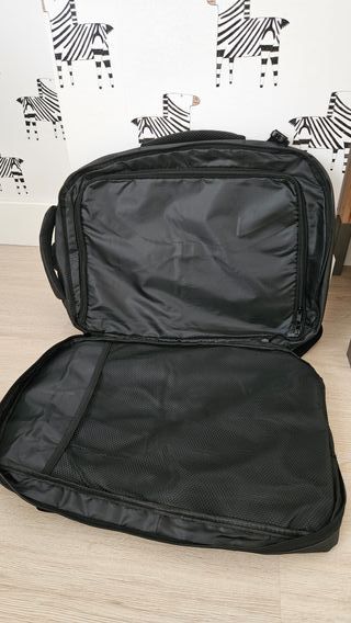 Mochila de viaje para PC Nutanix negra