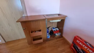 Máquina de coser Singer con mueble