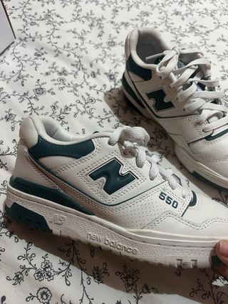 Zapatillas New Balance 550 Blancas y Verdes
