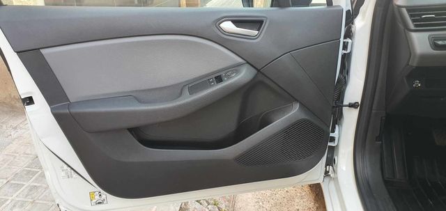 Renault Clio IVA DEDUCIBLE|