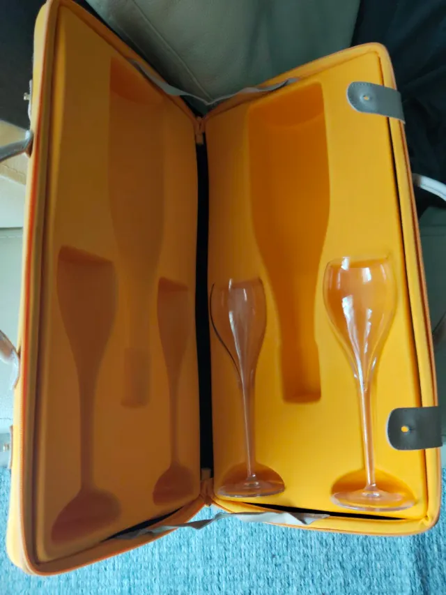 Maleta picnic Veuve Clicquot naranja