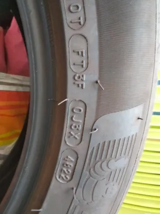 1 Neumáticos Michelin 215/55/17. 94w