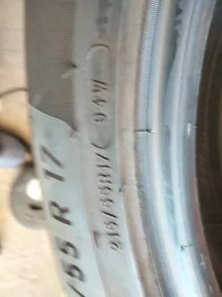 1 Neumáticos Michelin 215/55/17. 94w