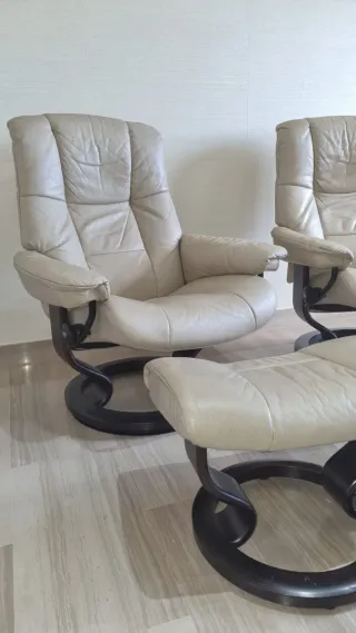 Sillones Relax Cuero Beige con Reposapiés