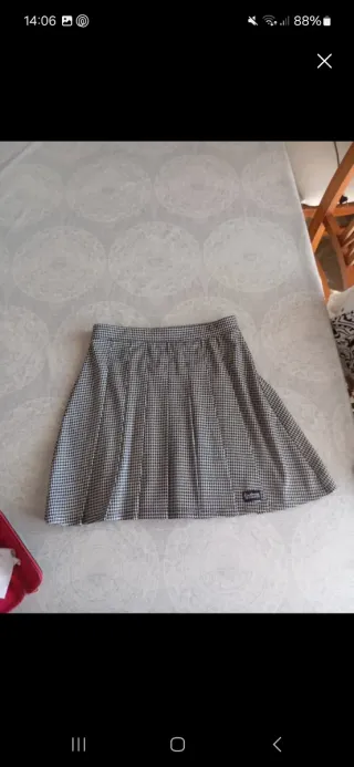 Falda plisada cuadros blanco y negro