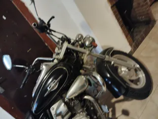 Moto Global Eagle Negra