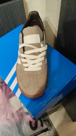 Zapatillas Adidas Beige/Marrón