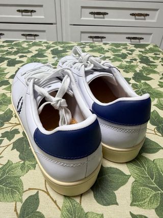 Zapatillas Fred Perry Blancas y Azul Marino