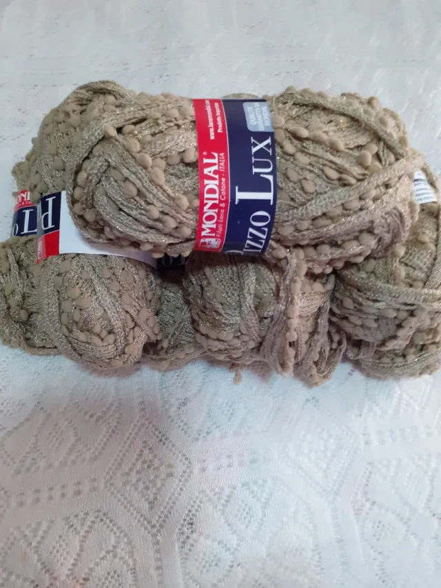 Lana Pizzo Lux con bolitas y brillo