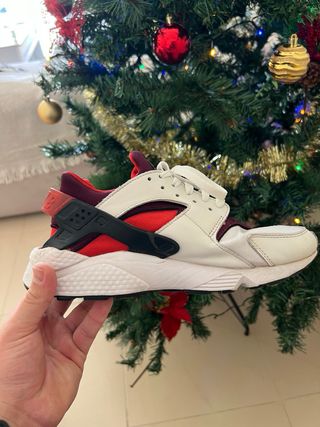 Nike Huarache Blancas y Rojas