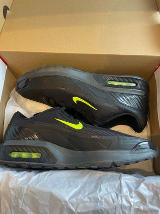 Zapatillas Nike Air Max Talla 45 Negras y Amarilla
