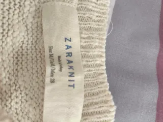 Jersey ZARA flores rojas talla M