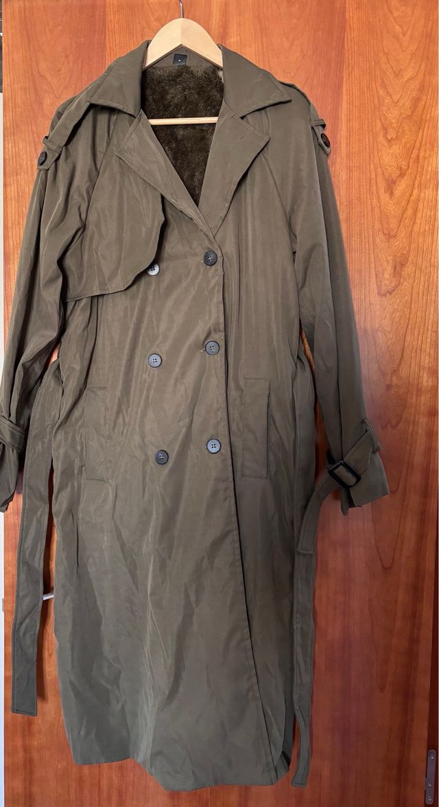 Gabardina calentita talla M sin estrenar