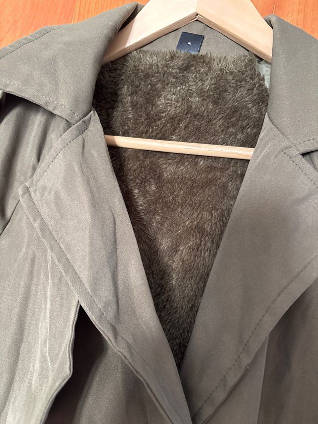 Gabardina calentita talla M sin estrenar