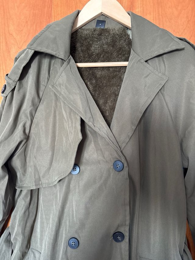 Gabardina calentita talla M sin estrenar