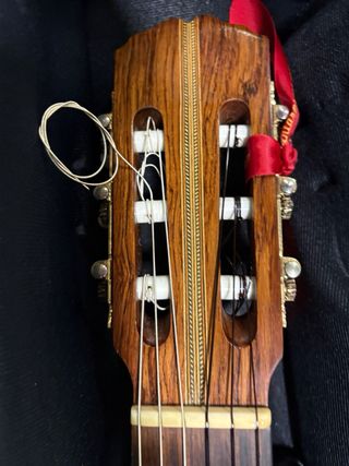 Guitarra Requinto Mexicano Paracho Cutaway Elect.