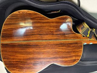 Guitarra Requinto Mexicano Paracho Cutaway Elect.