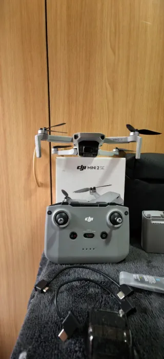 DJI Mini 2 SE Fly More Combo