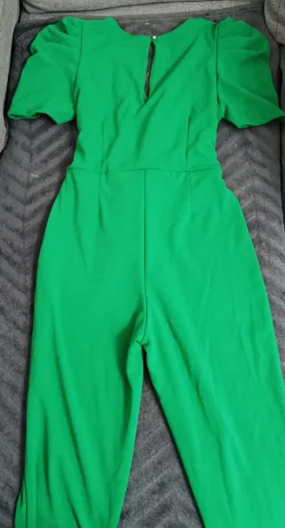 Enterizo verde con cinturón